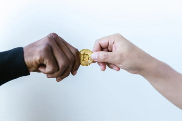 Crypto Trading vs. Traditional Investing: Key Differences