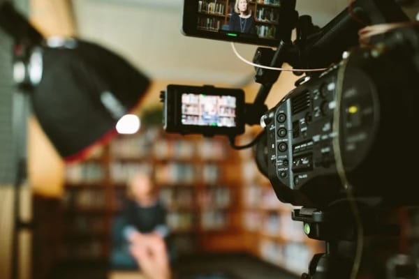 How to Earn from YouTube or Blogging Without Investment